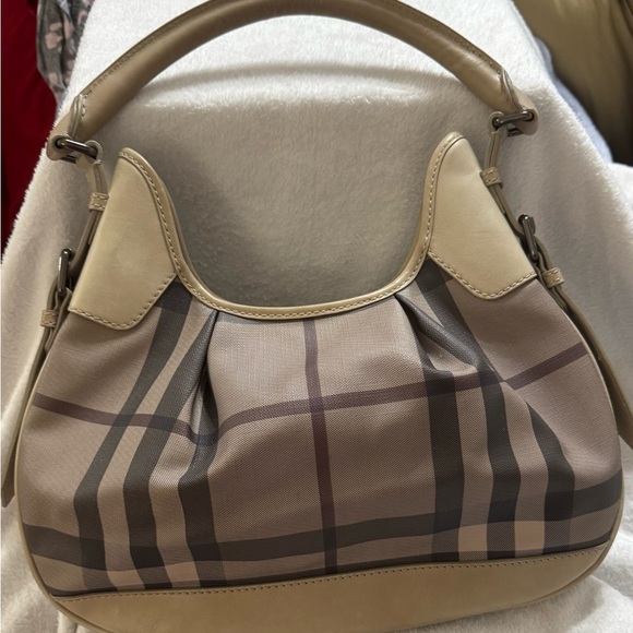 Burberry Cream and Brown Shoulder Bag with Classic‎ Plaid Design excellent cond - Picture 4 of 14